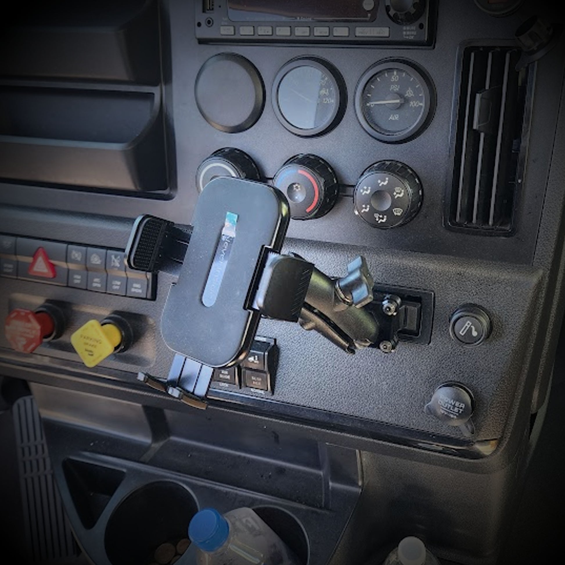 Freightliner Cascadia Phone Mount | 2018-2026 New Body | RAM Compatible Mount image 5
