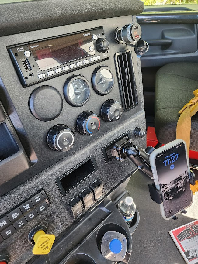 Freightliner Cascadia Phone Mount | 2018-2026 New Body | RAM Compatible Mount image 8