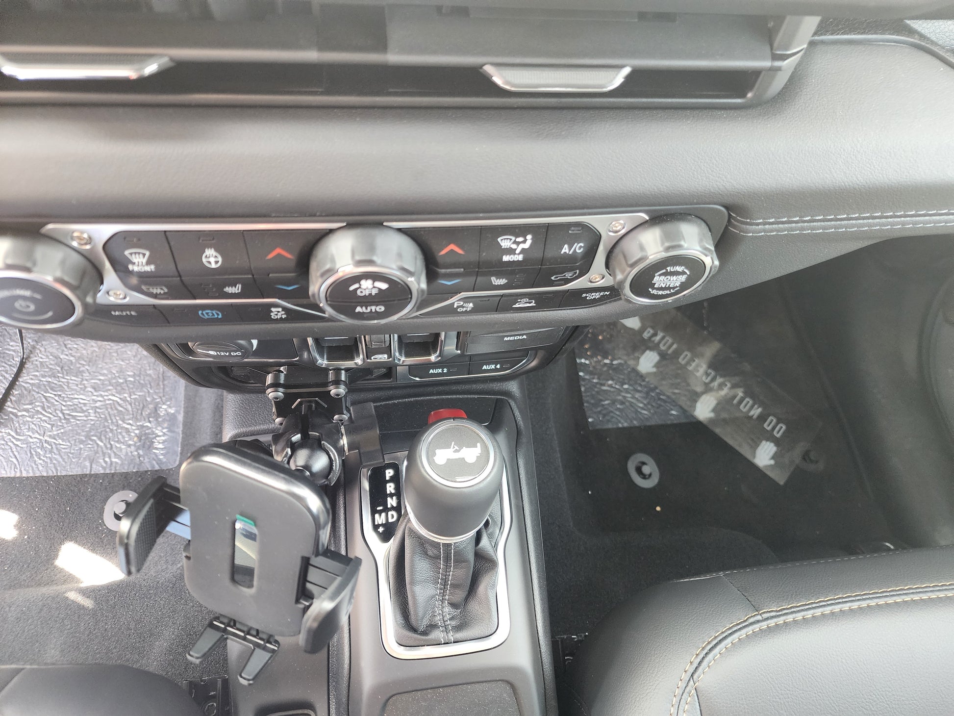 "Ducky Smash" Phone Mount for Jeep Wrangler/Gladiator 2018 - 2025 image 2