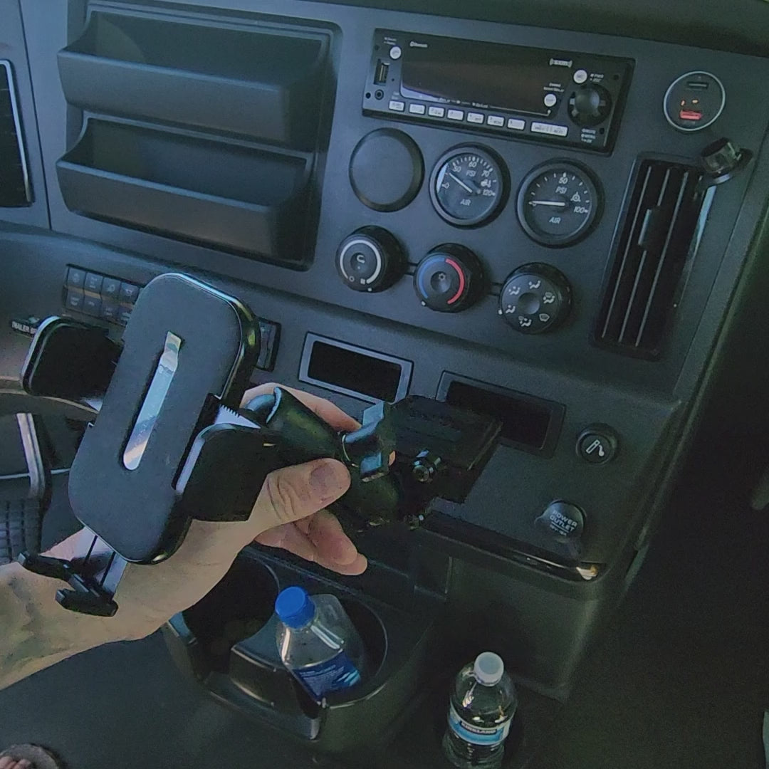 Smash Mount FL | Freightliner Cascadia Phone Mount | 2018-2026